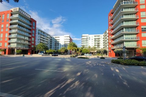 Condominio en alquiler en Doral, Florida, 1 dormitorio, 91.88 m2 № 2026764 - foto 2