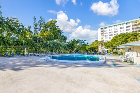 Condo in Hollywood, Florida, 1 bedroom  № 1814013 - photo 26