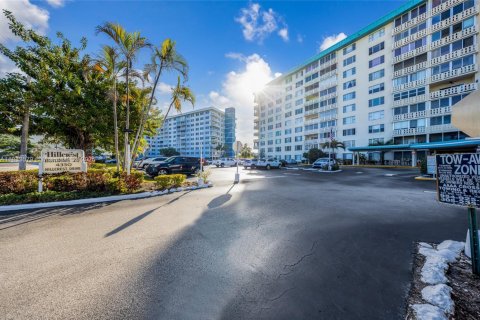 Condo in Hollywood, Florida, 1 bedroom  № 1814013 - photo 30