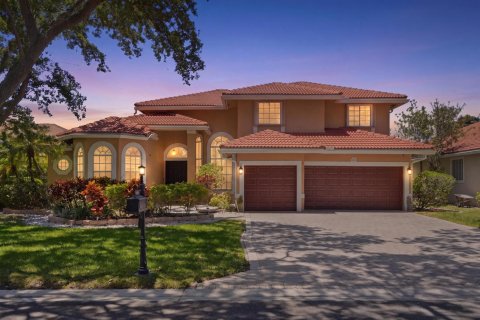 Villa ou maison à Coral Springs, Floride 5 chambres, 259.01 m2 № 2087465