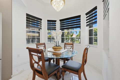 Villa ou maison à vendre à Coral Springs, Floride: 5 chambres, 259.01 m2 № 2087465 - photo 9