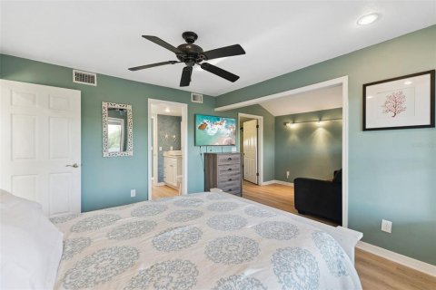 Villa ou maison à vendre à New Smyrna Beach, Floride: 4 chambres, 253.07 m2 № 2121432 - photo 23