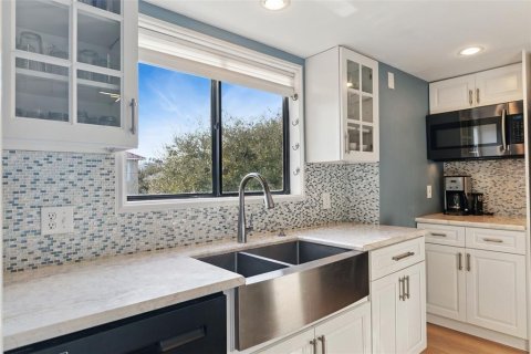 Villa ou maison à vendre à New Smyrna Beach, Floride: 4 chambres, 253.07 m2 № 2121432 - photo 20