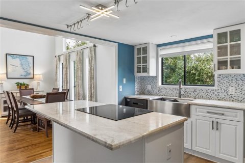 Villa ou maison à vendre à New Smyrna Beach, Floride: 4 chambres, 253.07 m2 № 2121432 - photo 19