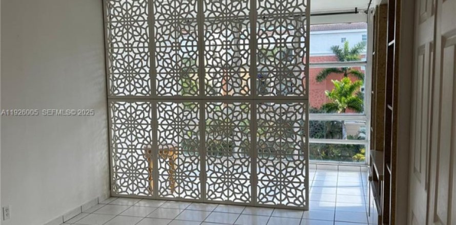 Кондоминиум с 1 спальней в Санни-Айлс-Бич, Флорида № 2034588