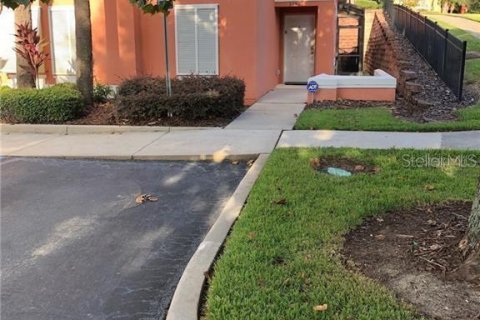 Casa en alquiler en Kissimmee, Florida, 4 dormitorios, 151.99 m2 № 1906110 - foto 23
