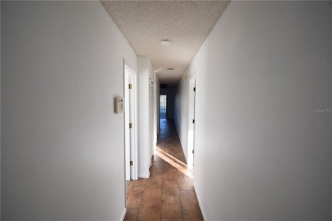 Copropriété à vendre à Mulberry, Floride: 2 chambres, 61.5 m2 № 2233201 - photo 2