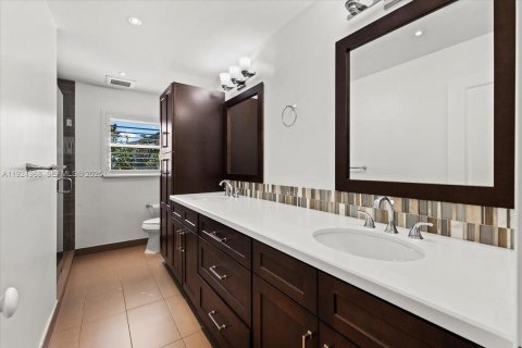 Casa en venta en Weston, Florida, 4 dormitorios, 315.59 m2 № 1983141 - foto 22