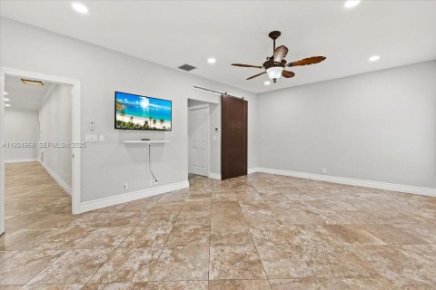 Casa en venta en Weston, Florida, 4 dormitorios, 315.59 m2 № 1983141 - foto 11
