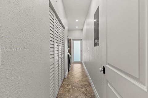 Casa en venta en Weston, Florida, 4 dormitorios, 315.59 m2 № 1983141 - foto 29