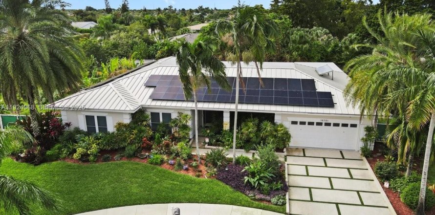 Casa en Weston, Florida 4 dormitorios, 315.59 m2 № 1983141