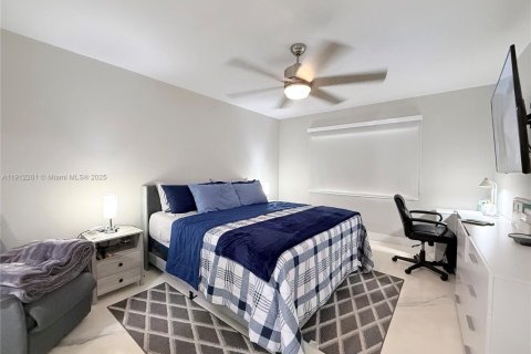 Copropriété à vendre à Pembroke Pines, Floride: 2 chambres, 110.74 m2 № 1966817 - photo 15