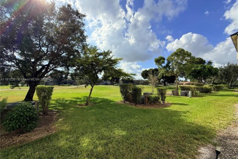 Copropriété à vendre à Pembroke Pines, Floride: 2 chambres, 110.74 m2 № 1966817 - photo 30