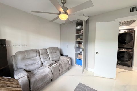 Copropriété à vendre à Pembroke Pines, Floride: 2 chambres, 110.74 m2 № 1966817 - photo 23