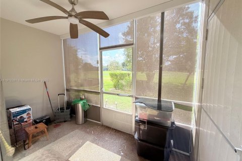 Copropriété à vendre à Pembroke Pines, Floride: 2 chambres, 110.74 m2 № 1966817 - photo 28