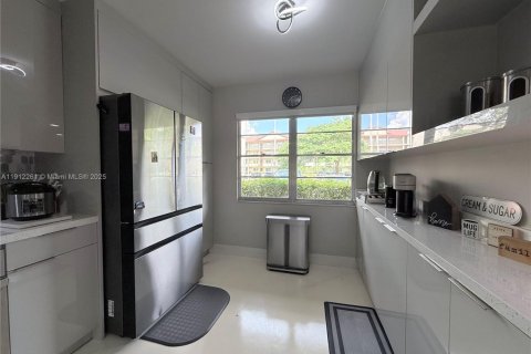 Copropriété à vendre à Pembroke Pines, Floride: 2 chambres, 110.74 m2 № 1966817 - photo 5