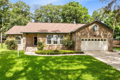 Villa ou maison à vendre à Apopka, Floride: 3 chambres, 197.88 m2 № 1905808 - photo 1
