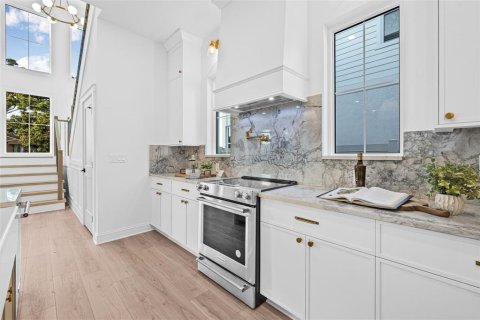 Casa en venta en Saint Petersburg, Florida, 4 dormitorios, 243.03 m2 № 1719718 - foto 20