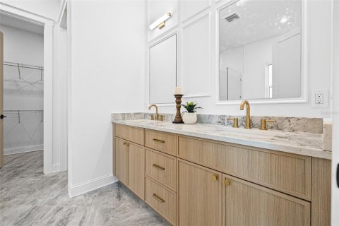 Casa en venta en Saint Petersburg, Florida, 4 dormitorios, 243.03 m2 № 1719718 - foto 28