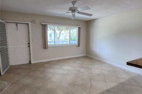 Condo in Fort Lauderdale, Florida, 1 bedroom  № 1892614 - photo 7