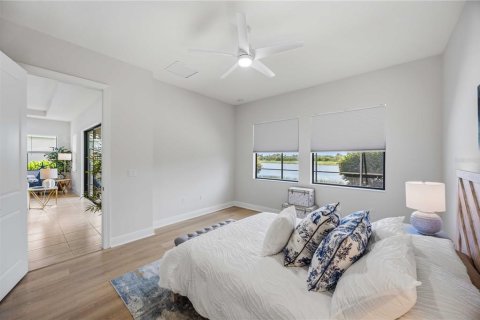 House in Venice, Florida 3 bedrooms, 203.83 sq.m. № 2324033 - photo 24
