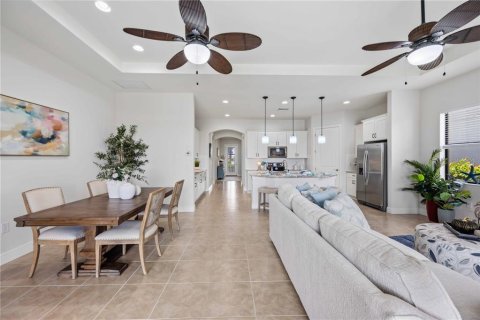 House in Venice, Florida 3 bedrooms, 203.83 sq.m. № 2324033 - photo 16