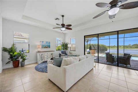 House in Venice, Florida 3 bedrooms, 203.83 sq.m. № 2324033 - photo 12