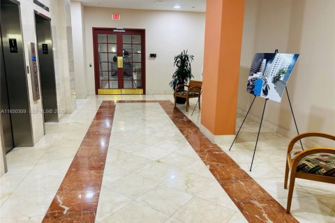 Copropriété à vendre à Miami Beach, Floride: 3 chambres, 205.22 m2 № 2047158 - photo 16