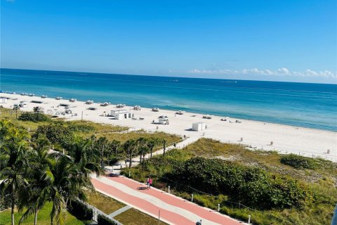 Copropriété à vendre à Miami Beach, Floride: 3 chambres, 205.22 m2 № 2047158 - photo 18