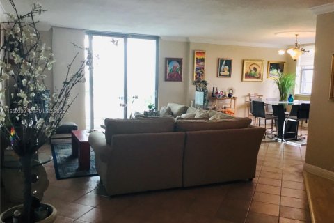 Copropriété à vendre à Miami Beach, Floride: 3 chambres, 205.22 m2 № 2047158 - photo 12