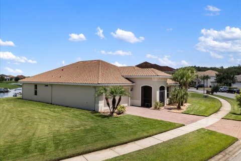 House in BELLALAGO in Kissimmee, Florida 3 bedrooms, 198.63 sq.m. № 1883875 - photo 1