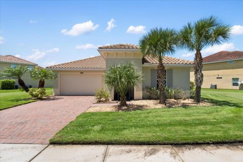House in BELLALAGO in Kissimmee, Florida 3 bedrooms, 198.63 sq.m. № 1883875 - photo 2