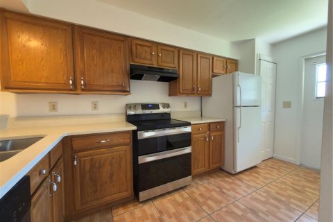 House in Kissimmee, Florida 2 bedrooms, 79.34 sq.m. № 2205668 - photo 3