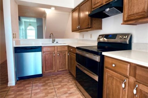 House in Kissimmee, Florida 2 bedrooms, 79.34 sq.m. № 2205668 - photo 5