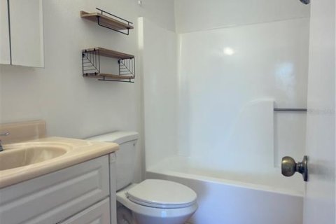 House in Kissimmee, Florida 2 bedrooms, 79.34 sq.m. № 2205668 - photo 16