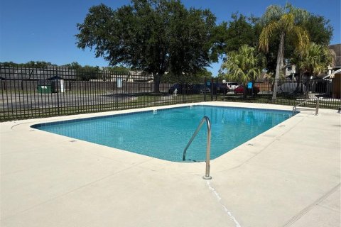 House in Kissimmee, Florida 2 bedrooms, 79.34 sq.m. № 2205668 - photo 2