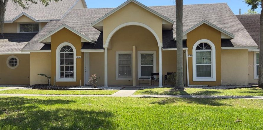 House in Kissimmee, Florida 2 bedrooms, 79.34 sq.m. № 2205668