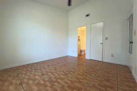 House in Kissimmee, Florida 2 bedrooms, 79.34 sq.m. № 2205668 - photo 19