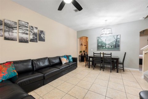 Adosado en venta en Davenport, Florida, 4 dormitorios, 138.61 m2 № 2103265 - foto 16