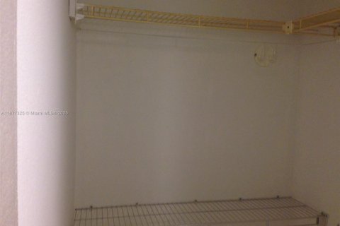 Купить кондоминиум в Авентура, Флорида 1 спальня, 75.25м2, № 2013915 - фото 12