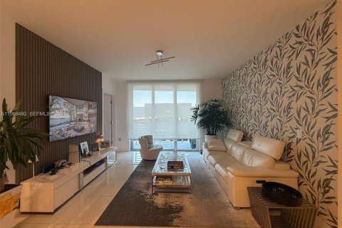 Condo in Doral, Florida, 2 bedrooms  № 2045409 - photo 14