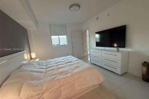 Condo in Doral, Florida, 2 bedrooms  № 2045409 - photo 7