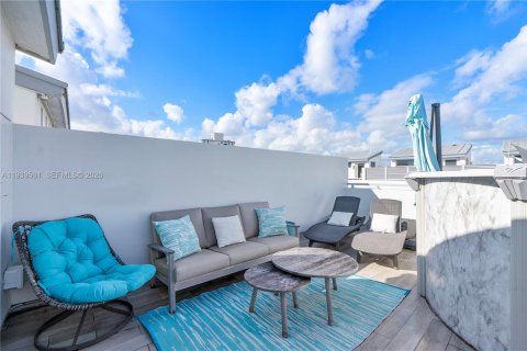 Townhouse in Pompano Beach, Florida 3 bedrooms, 274.06 sq.m. № 1996982 - photo 16