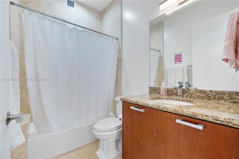 Townhouse in Pompano Beach, Florida 3 bedrooms, 274.06 sq.m. № 1996982 - photo 4