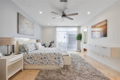 Townhouse in Pompano Beach, Florida 3 bedrooms, 274.06 sq.m. № 1996982 - photo 7