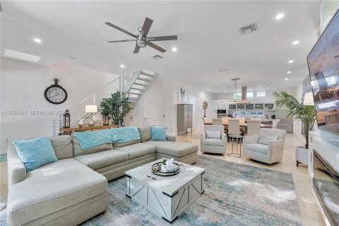 Townhouse in Pompano Beach, Florida 3 bedrooms, 274.06 sq.m. № 1996982 - photo 23