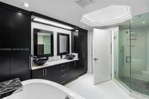 Купить кондоминиум в Серфсайд, Флорида 3 спальни, 153.29м2, № 2240159 - фото 14