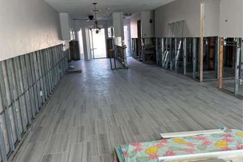 Купить виллу или дом в Сент-Питерсберг, Флорида 8 комнат, 130.06м2, № 1533754 - фото 24