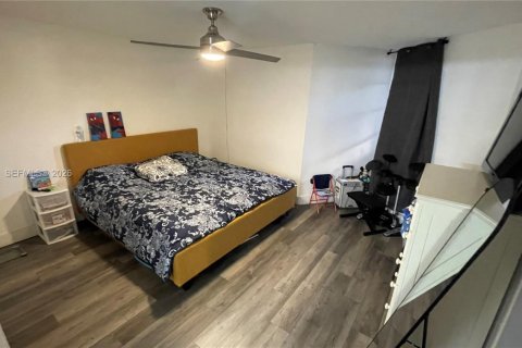 Copropriété à louer à Miami, Floride: 1 chambre, 67.35 m2 № 2062609 - photo 12