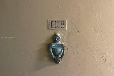 Copropriété à louer à Miami, Floride: 1 chambre, 67.35 m2 № 2062609 - photo 2